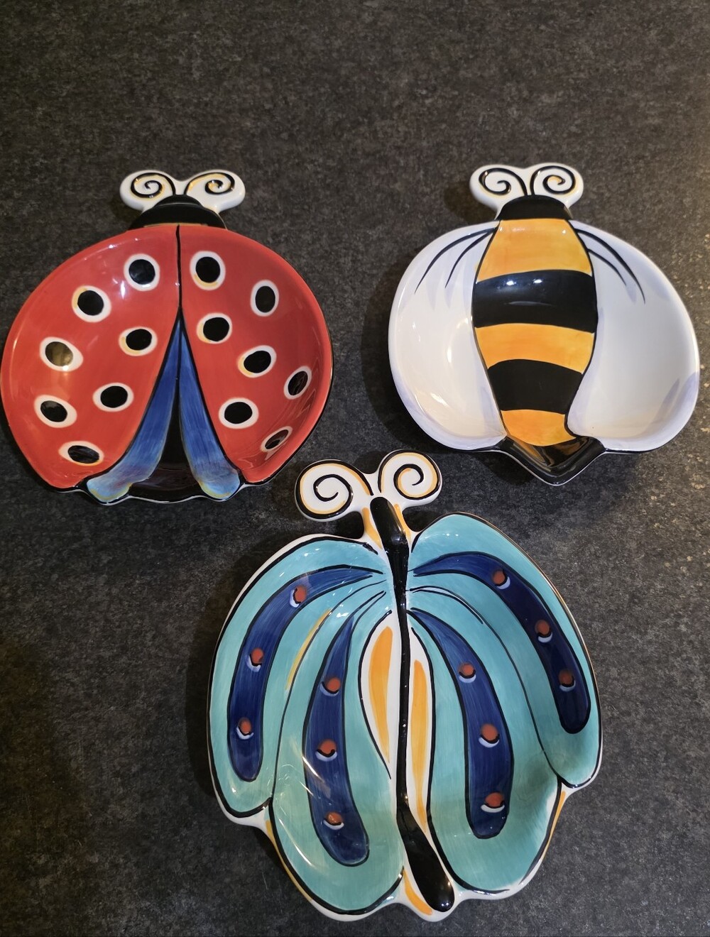 VTG Clay Art Buzz Around Collection 2001 Hand Painted Ladybug Bee Butterfly Bowl
